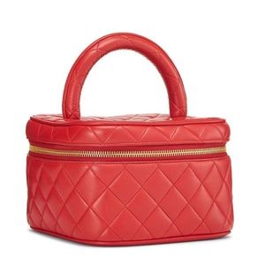 *SOLD* 🧨 RED VINTAGE CHANEL TRAIN COSMETIC CASE!